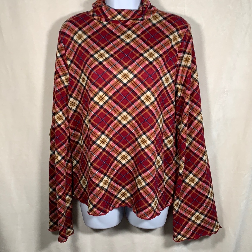 Umgee plaid turtle neck top with bell sleeves. Sm